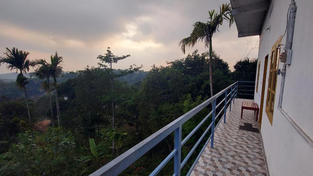Greenpepperhomestay Munnar Anaviratty Exterior foto